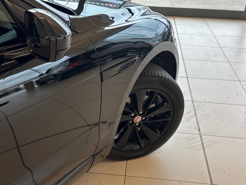 2023 (72) JAGUAR F-PACE 2.0 D200 R-Dynamic Black 5dr Auto AWD 5102826