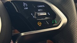 2023 (72) JAGUAR F-PACE 2.0 D200 R-Dynamic Black 5dr Auto AWD 5102804