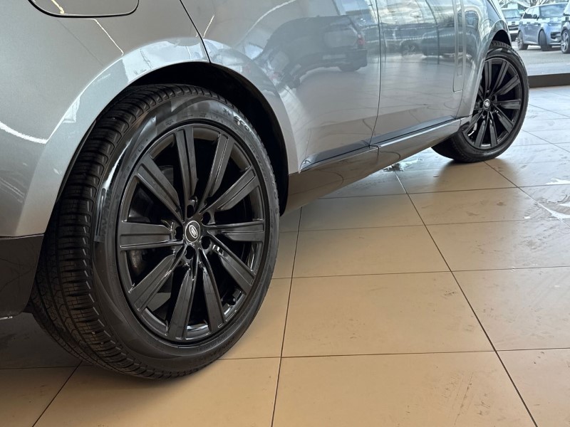 2023 (23) LAND ROVER RANGE ROVER 3.0 D300 SE 4dr Auto 5100309