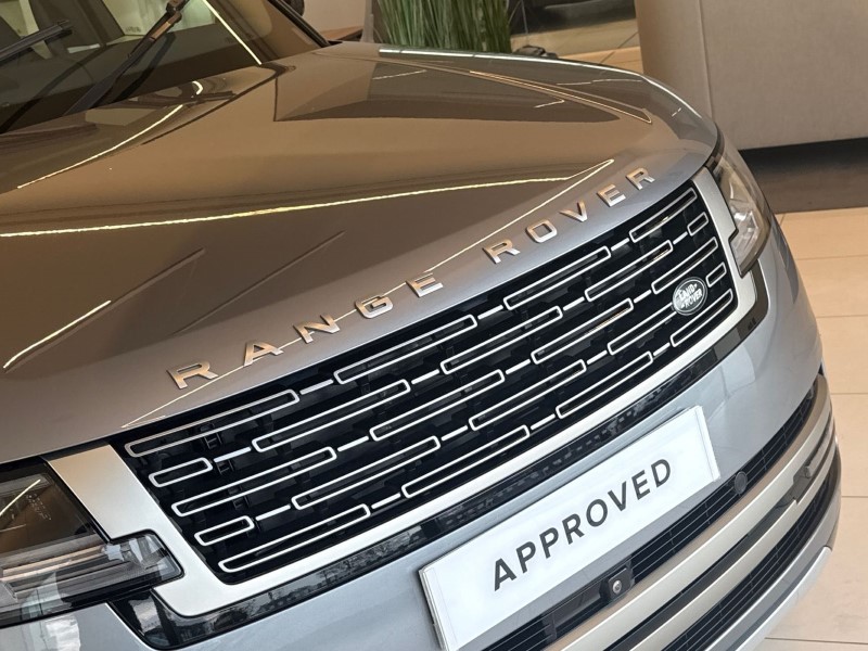 2023 (23) LAND ROVER RANGE ROVER 3.0 D300 SE 4dr Auto 5100304