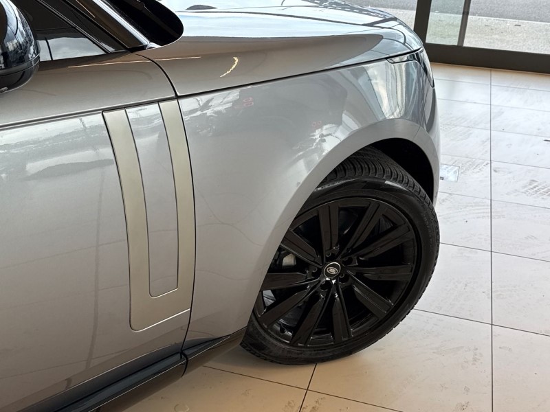 2023 (23) LAND ROVER RANGE ROVER 3.0 D300 SE 4dr Auto 5100310