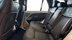 2023 (23) LAND ROVER RANGE ROVER 3.0 D300 SE 4dr Auto 5100267