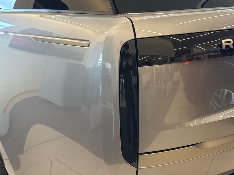 2023 (23) LAND ROVER RANGE ROVER 3.0 D300 SE 4dr Auto 5100282