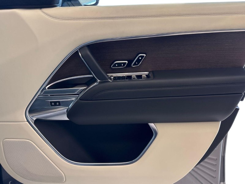 2023 (23) LAND ROVER RANGE ROVER 3.0 D300 SE 4dr Auto 5100285