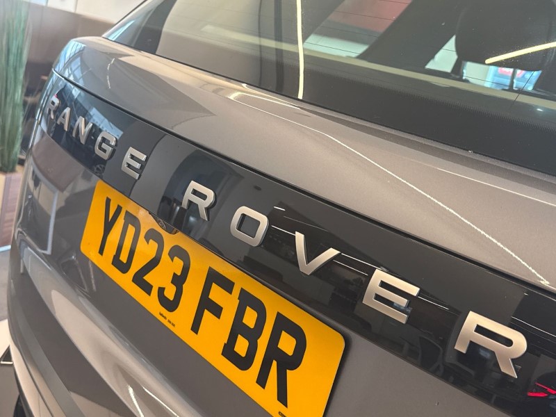 2023 (23) LAND ROVER RANGE ROVER 3.0 D300 SE 4dr Auto 5100307