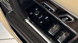 2023 (23) LAND ROVER RANGE ROVER 3.0 D300 SE 4dr Auto 5100286