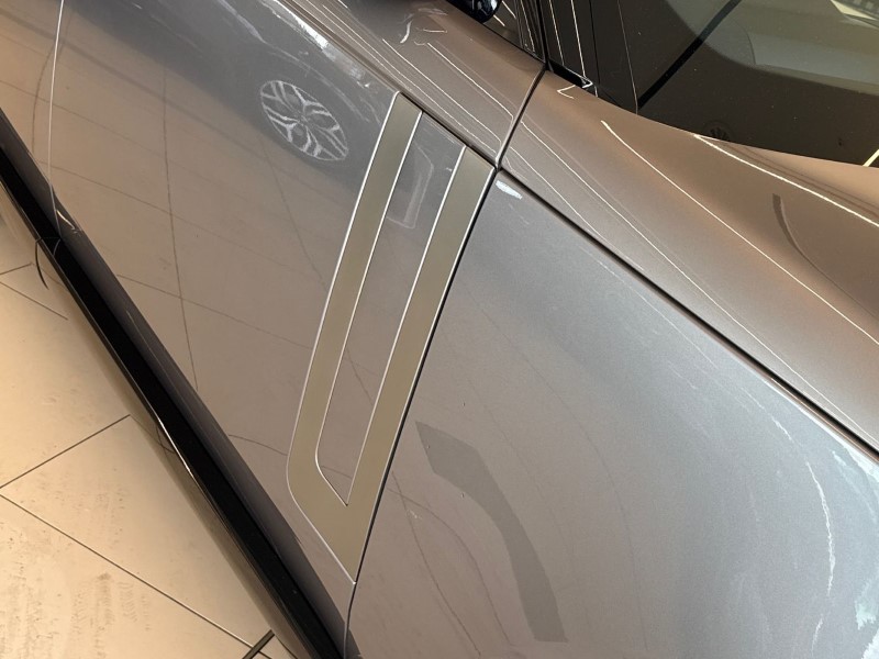 2023 (23) LAND ROVER RANGE ROVER 3.0 D300 SE 4dr Auto 5100283