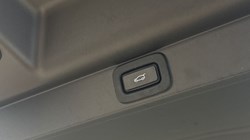 2023 (23) LAND ROVER RANGE ROVER 3.0 D300 SE 4dr Auto 5100301