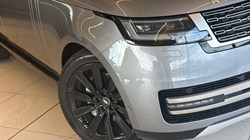 2023 (23) LAND ROVER RANGE ROVER 3.0 D300 SE 4dr Auto 5100303