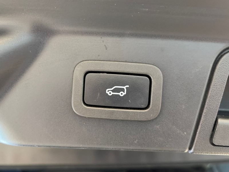 2018 (68) LAND ROVER RANGE ROVER VELAR 2.0 D180 R-Dynamic SE 5dr Auto 5145619