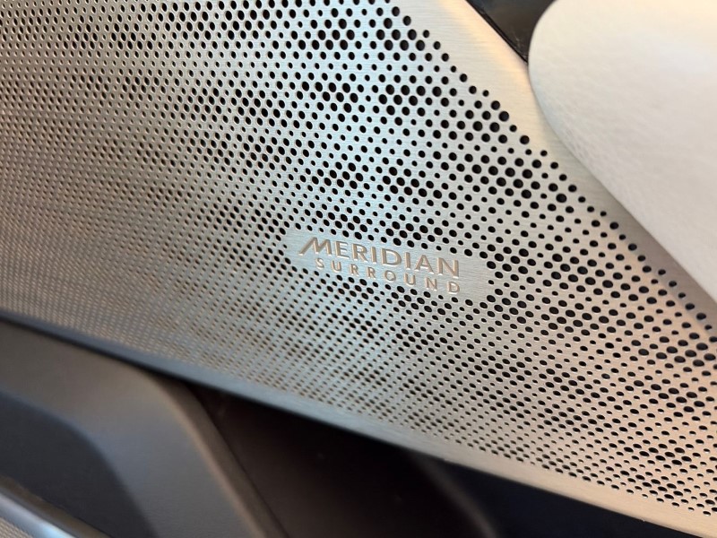 2018 (68) LAND ROVER RANGE ROVER VELAR 2.0 D180 R-Dynamic SE 5dr Auto 5126931