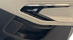 2022 (22) LAND ROVER RANGE ROVER EVOQUE 1.5 P300e Autobiography 5dr Auto 5071083