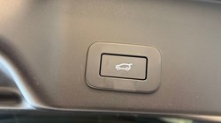 2023 (72) LAND ROVER RANGE ROVER EVOQUE 1.5 P300e R-Dynamic HSE 5dr Auto 5083679