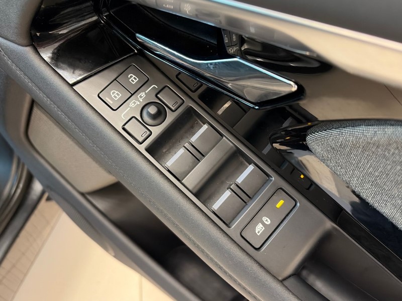 2023 (72) LAND ROVER RANGE ROVER EVOQUE 1.5 P300e R-Dynamic HSE 5dr Auto 5083659