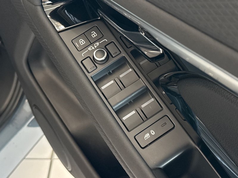 2022 (71) LAND ROVER RANGE ROVER EVOQUE 1.5 P300e R-Dynamic S 5dr Auto 5070407