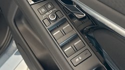 2022 (71) LAND ROVER RANGE ROVER EVOQUE 1.5 P300e R-Dynamic S 5dr Auto 5070407