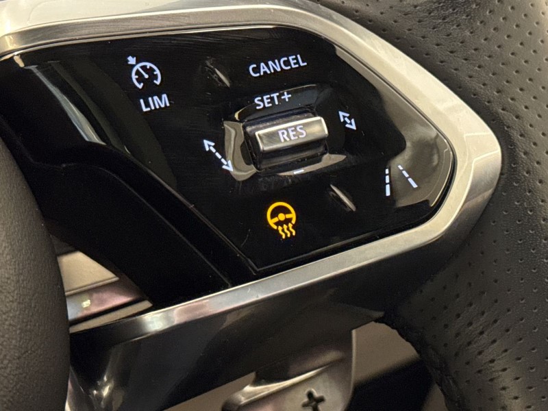 2023 (72) JAGUAR F-PACE 2.0 D200 R-Dynamic Black 5dr Auto AWD 5087717