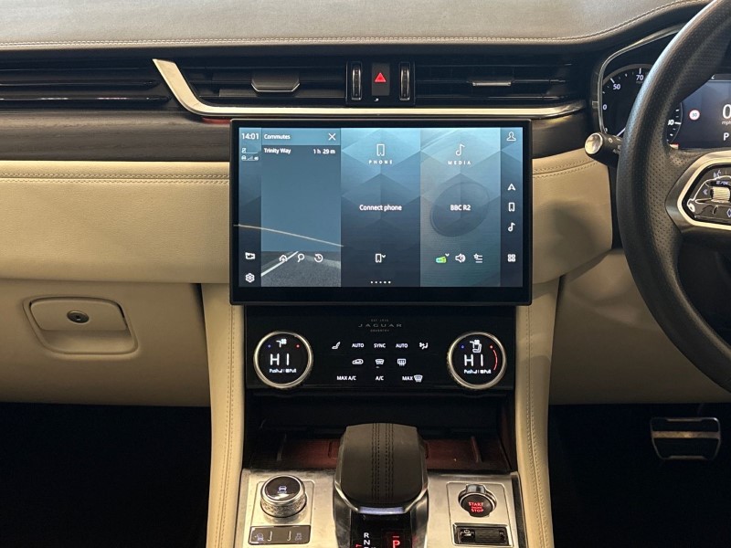 2023 (72) JAGUAR F-PACE 2.0 D200 R-Dynamic Black 5dr Auto AWD 5087704