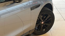 2023 (72) JAGUAR F-PACE 2.0 D200 R-Dynamic Black 5dr Auto AWD 5087740