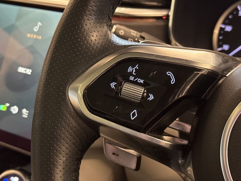 2023 (72) JAGUAR F-PACE 2.0 D200 R-Dynamic Black 5dr Auto AWD 5087718