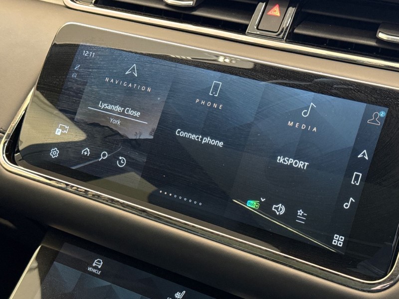 2022 (22) LAND ROVER RANGE ROVER EVOQUE 1.5 P300e Autobiography 5dr Auto 5086834