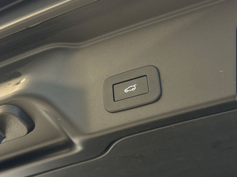 2022 (22) LAND ROVER RANGE ROVER EVOQUE 1.5 P300e Autobiography 5dr Auto 5086843