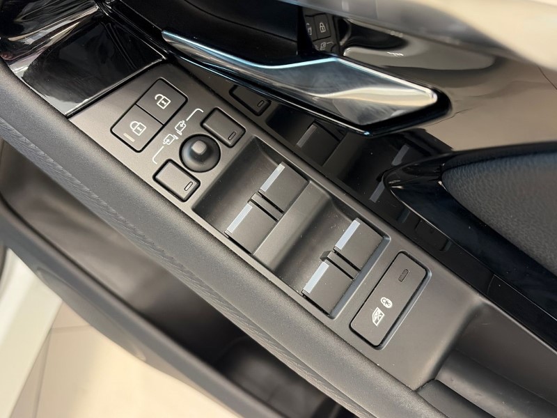 2023 (23) LAND ROVER RANGE ROVER EVOQUE 1.5 P300e R-Dynamic S 5dr Auto 5071707