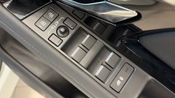 2023 (23) LAND ROVER RANGE ROVER EVOQUE 1.5 P300e R-Dynamic S 5dr Auto 5071707
