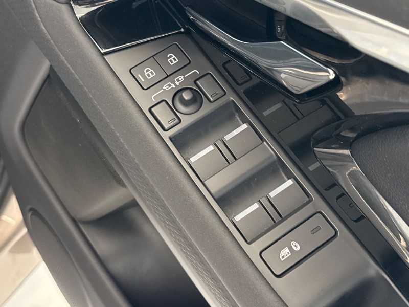 2023 (23) LAND ROVER RANGE ROVER EVOQUE 2.0 D200 Evoque Edition 5dr Auto 5142306