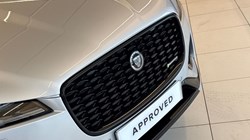 2023 (23) JAGUAR F-PACE 2.0 D200 R-Dynamic Black 5dr Auto AWD 5113608