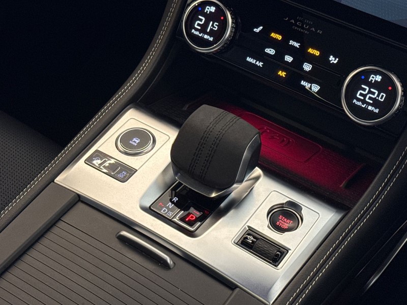 2023 (23) JAGUAR F-PACE 2.0 D200 R-Dynamic Black 5dr Auto AWD 5113577