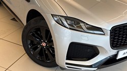 2023 (23) JAGUAR F-PACE 2.0 D200 R-Dynamic Black 5dr Auto AWD 5113607