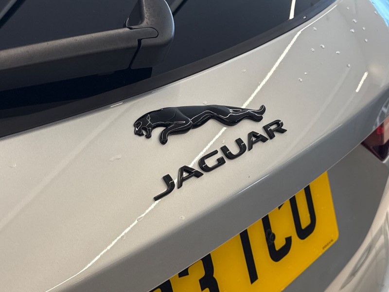 2023 (23) JAGUAR F-PACE 2.0 D200 R-Dynamic Black 5dr Auto AWD 5113610