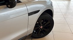 2023 (23) JAGUAR F-PACE 2.0 D200 R-Dynamic Black 5dr Auto AWD 5113614