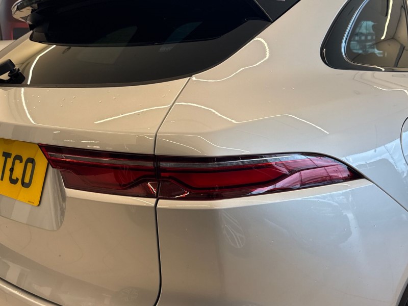 2023 (23) JAGUAR F-PACE 2.0 D200 R-Dynamic Black 5dr Auto AWD 5113612