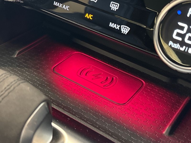 2023 (23) JAGUAR F-PACE 2.0 D200 R-Dynamic Black 5dr Auto AWD 5113600