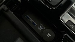 2020 (20) LAND ROVER DISCOVERY 3.0 SD6 HSE 5dr Auto 5093422