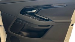 2024 (24) LAND ROVER RANGE ROVER EVOQUE 2.0 D200 Dynamic SE 5dr Auto 5080078