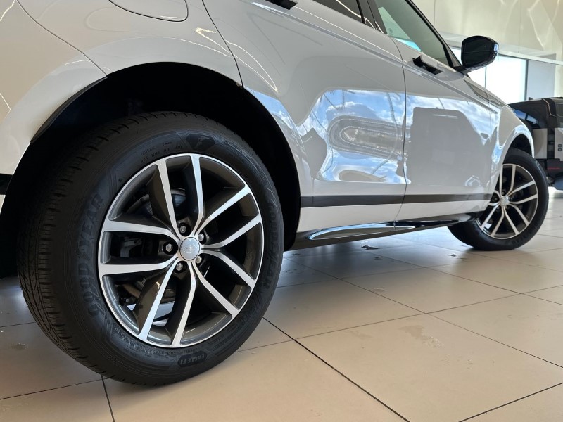 2024 (24) LAND ROVER RANGE ROVER EVOQUE 2.0 D200 Dynamic SE 5dr Auto 5080104