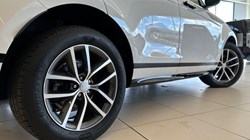 2024 (24) LAND ROVER RANGE ROVER EVOQUE 2.0 D200 Dynamic SE 5dr Auto 5080104