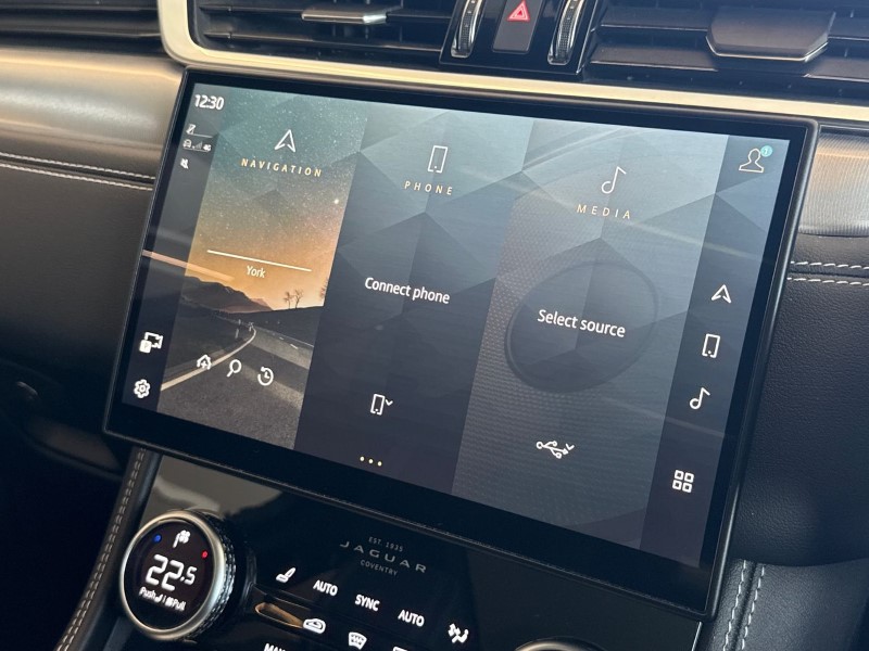 2023 (23) JAGUAR F-PACE 2.0 D200 R-Dynamic SE Black 5dr Auto AWD 5124240