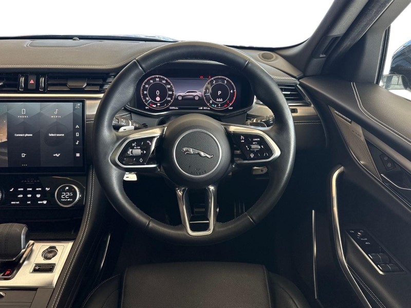 2023 (23) JAGUAR F-PACE 2.0 D200 R-Dynamic SE Black 5dr Auto AWD 5124226