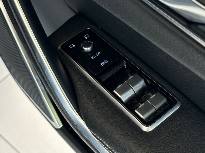 2023 (23) JAGUAR F-PACE 2.0 D200 R-Dynamic SE Black 5dr Auto AWD 5124234