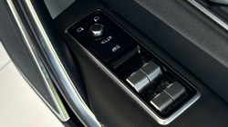 2023 (23) JAGUAR F-PACE 2.0 D200 R-Dynamic SE Black 5dr Auto AWD 5124234