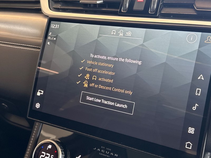 2023 (23) JAGUAR F-PACE 2.0 D200 R-Dynamic SE Black 5dr Auto AWD 5124243