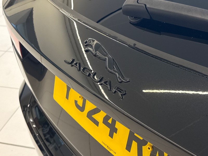 2024 (24) JAGUAR E-PACE 2.0 D200 R-Dynamic SE Black 5dr Auto 5116875