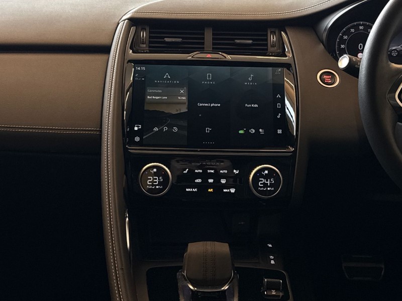 2024 (24) JAGUAR E-PACE 2.0 D200 R-Dynamic SE Black 5dr Auto 5116842