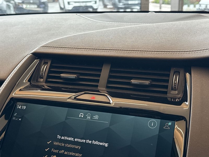 2024 (24) JAGUAR E-PACE 2.0 D200 R-Dynamic SE Black 5dr Auto 5116863