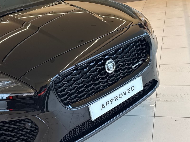 2024 (24) JAGUAR E-PACE 2.0 D200 R-Dynamic SE Black 5dr Auto 5116872
