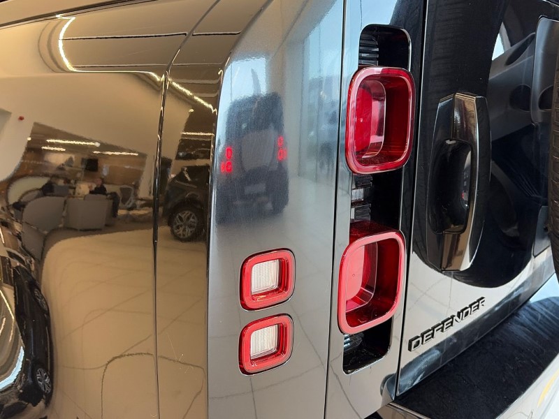 2024 (24) LAND ROVER COMMERCIAL DEFENDER 3.0 D350 Hard Top X-Dynamic HSE Auto [3 Seat] 5172943